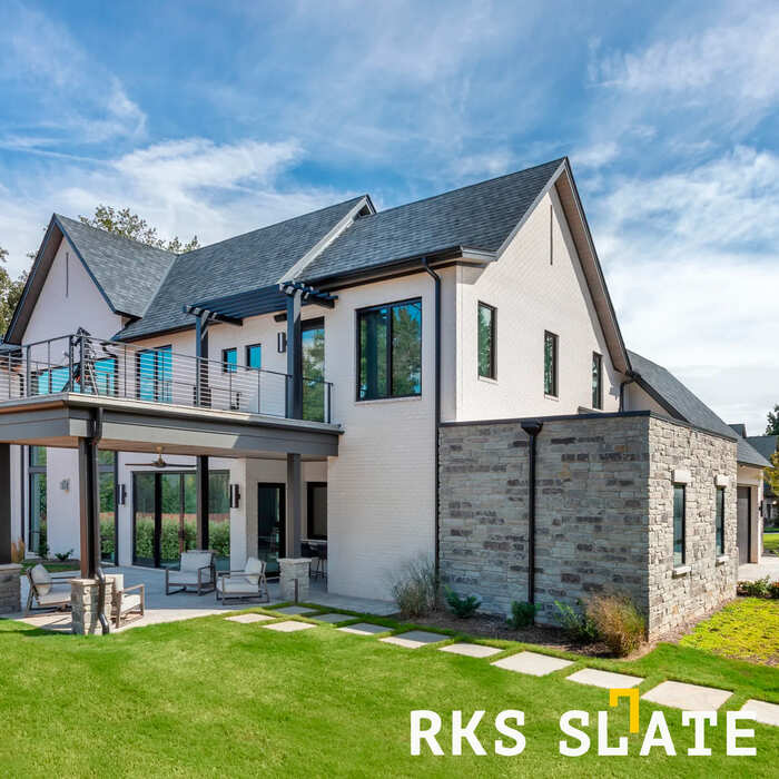 Фасадный облицовочный камень Grey Quartz Temple в Воронеже