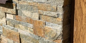 Дом облицованный камнем 3D панели Кварцит Multi Quartz Modern фото (9)