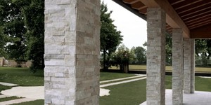 Отделка наружных стен камнем 3D панели RKS SLATE Кварцит Beige Slate заказать (4)