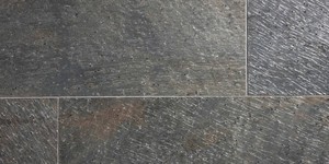 Шероховатая плитка для интерьера из природного сланца RKS SLATE Сланец Deoli Green Natural. Монтаж на пол и стены (1)