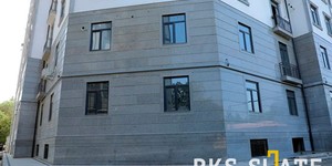 Фасад и цоколь из серой Гранитной плитки Grey Pearl от RKS SLATE купить с доставкой (1)